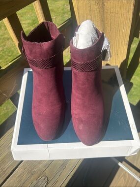 Karen Scott Women's Wine Suede Ankle Boots - Stylish Slip-On Booties